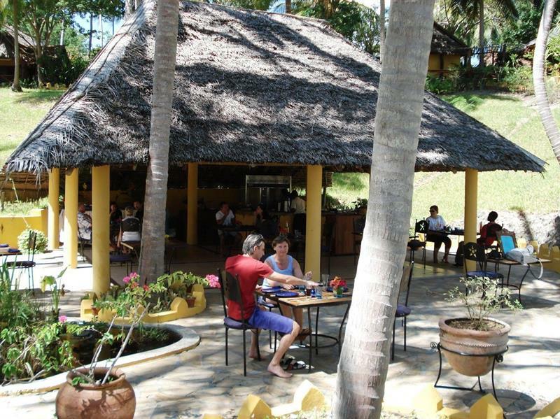 Kinasi Lodge Utende Exterior foto